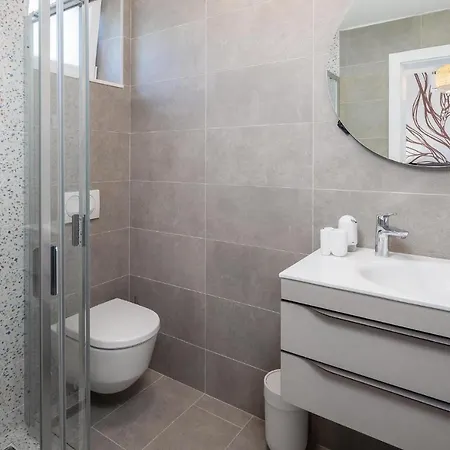4 Bedroom Stunning In * Pakoštane
